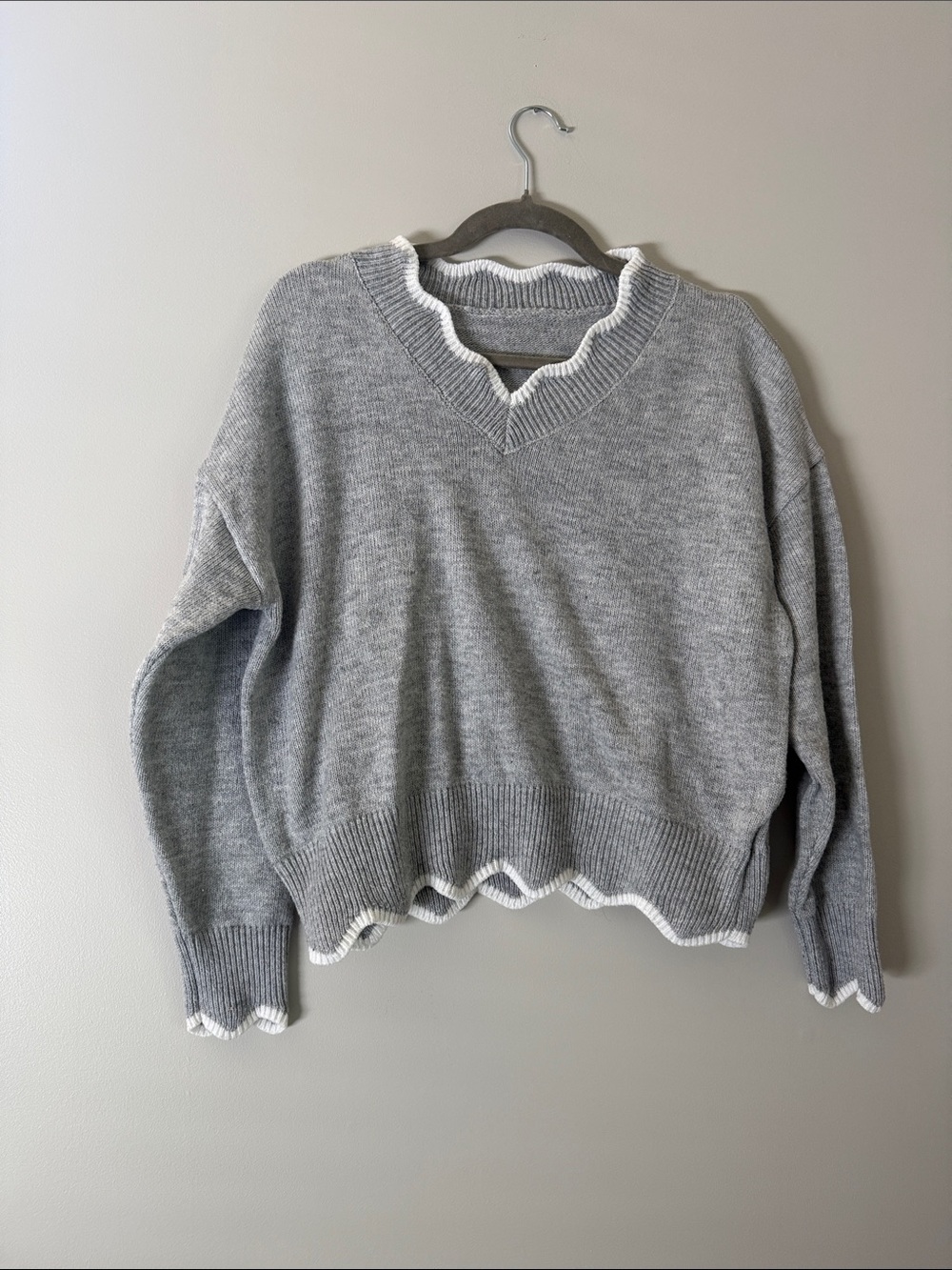 Gray V-Neck Sweater with Scalloped White Trim